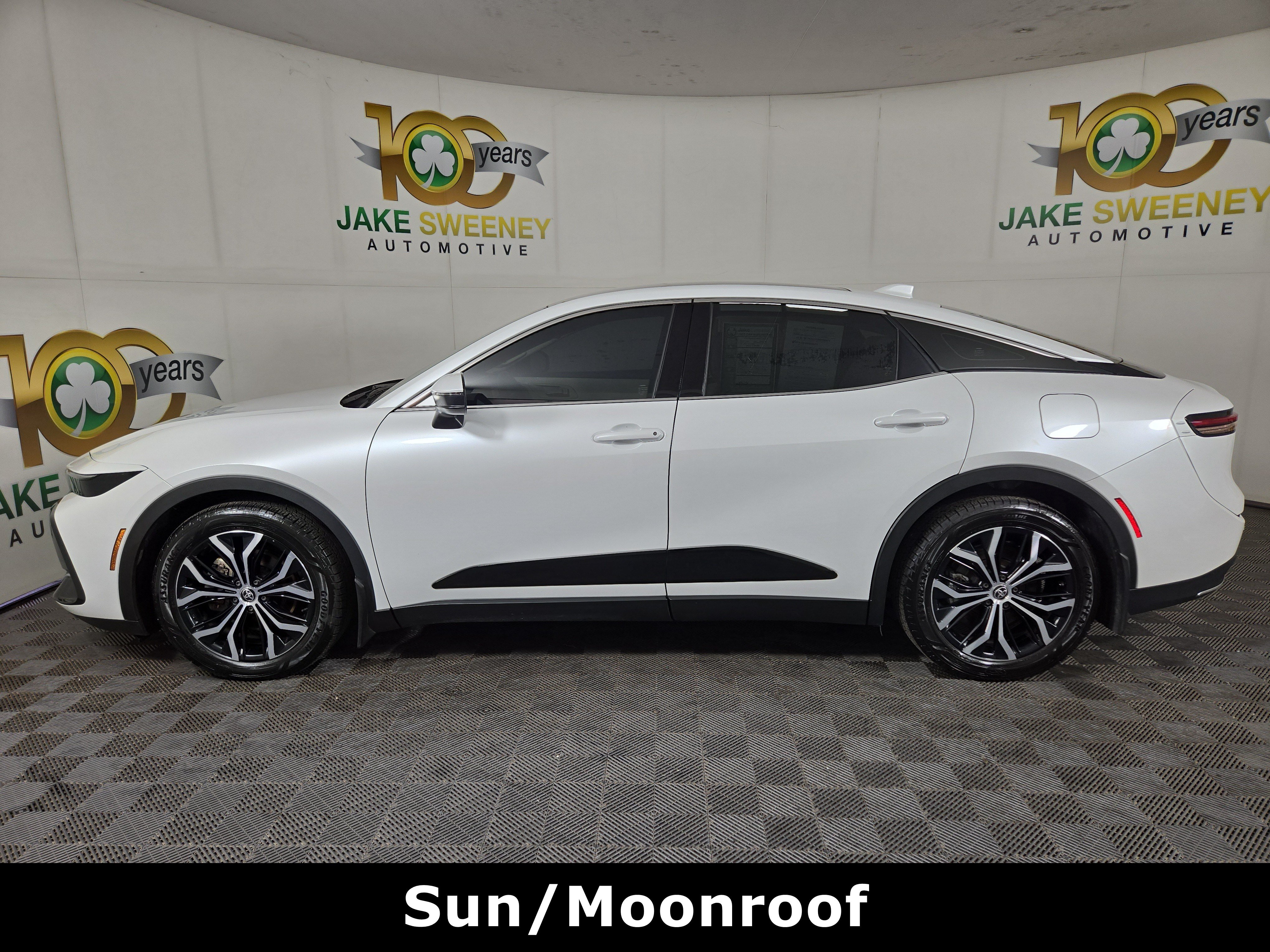 Used 2024 Toyota Crown AWD/4WD image 6
