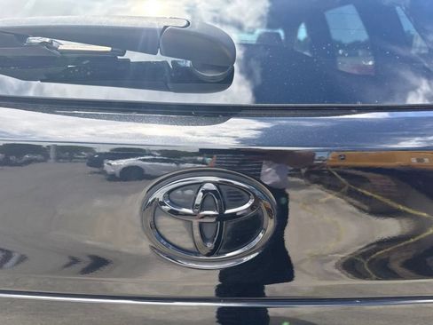 Used 2023 Toyota Corolla Cross AWD Hybrid w/ Convenience Package image 4