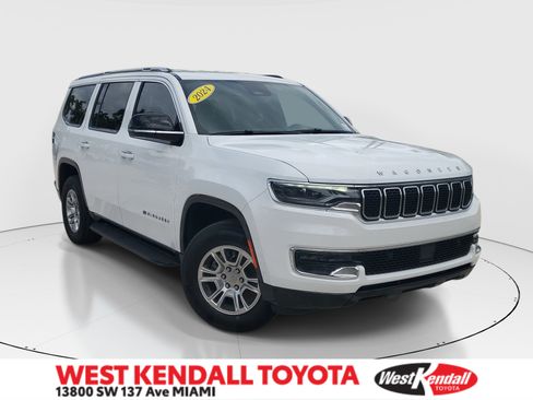 Used 2024 Jeep Wagoneer 4WD image 1