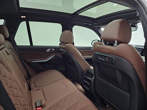 Used 2023 BMW X5 xDrive40i w/ M Sport Package image 22