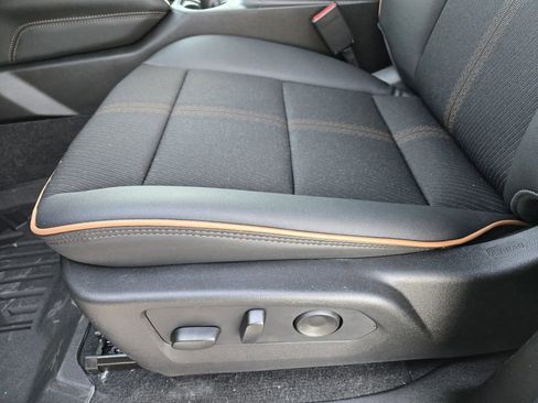 New 2026 GMC Canyon AT4 image 17