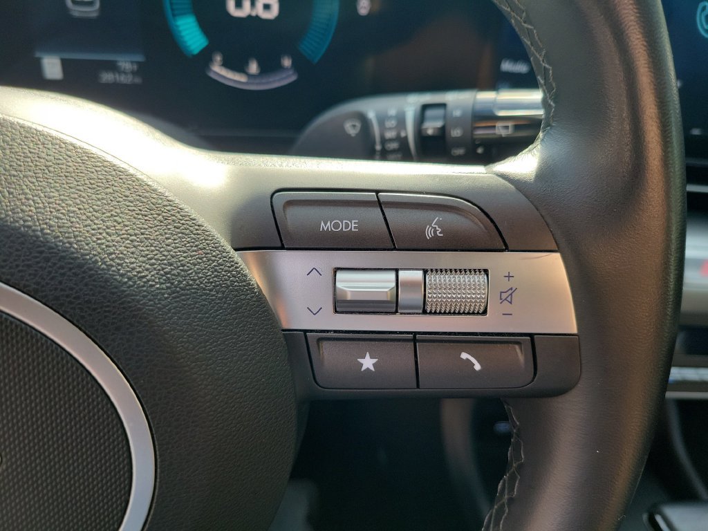 Used 2025 Hyundai Kona SEL AWD/4WD image 34