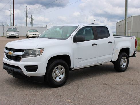 Used 2017 Chevrolet Colorado W/T w/ WT Convenience Package AWD/4WD image 2
