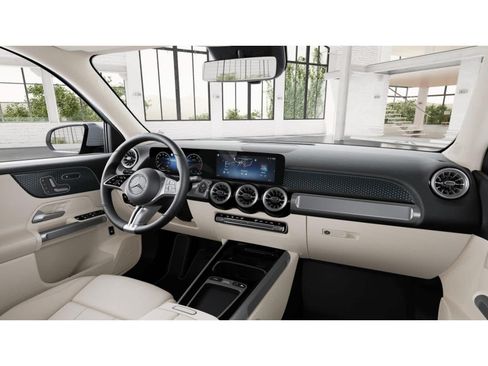 Used 2026 Mercedes-Benz GLB 250 image 6