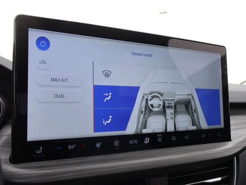 Certified 2025 Ford Escape Platinum image 35