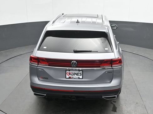 Used 2025 Volkswagen Atlas SEL AWD/4WD image 27