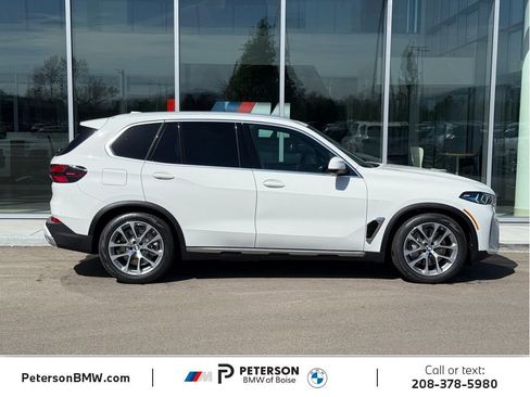 New 2026 BMW X5 xDrive50e w/ Premium Package AWD/4WD image 6