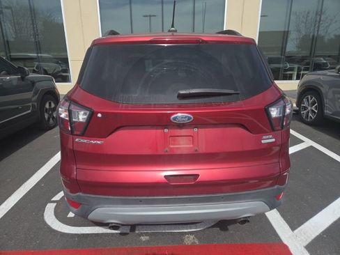 Used 2018 Ford Escape SEL image 5