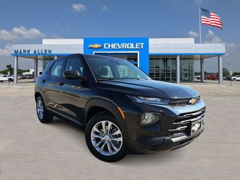 Used 2023 Chevrolet TrailBlazer LS image 1