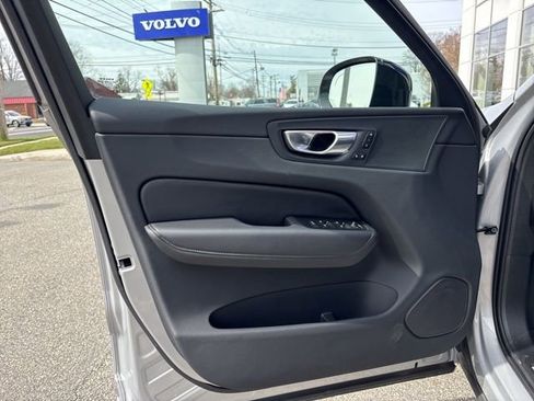 Used 2025 Volvo XC60 B5 Plus w/ Climate Package AWD/4WD image 16
