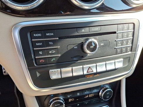 Used 2018 Mercedes-Benz CLA 250 4MATIC image 17