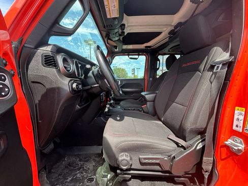 Used 2019 Jeep Wrangler Unlimited Rubicon AWD/4WD image 7