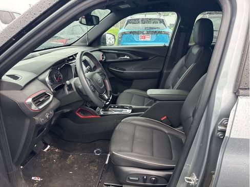 Used 2023 Chevrolet TrailBlazer RS w/ Sun and Liftgate Package image 12