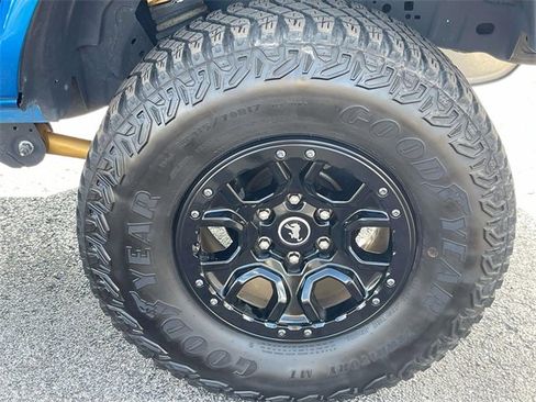 Used 2022 Ford Bronco Badlands image 13