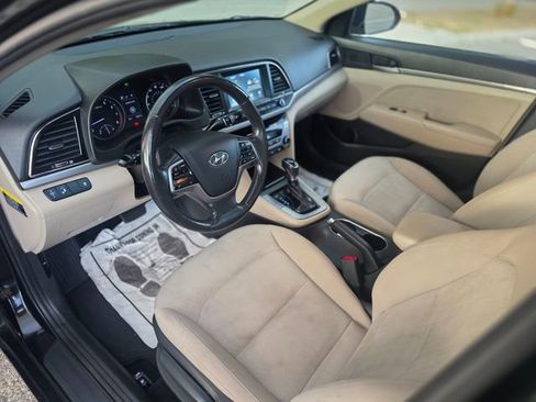 Used 2018 Hyundai Elantra Value Edition FWD image 30