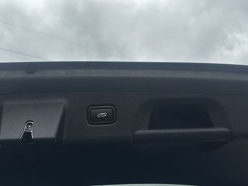 Used 2024 Hyundai Palisade Limited image 37