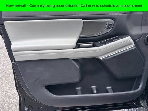 Used 2025 Ford Expedition Platinum AWD/4WD image 9