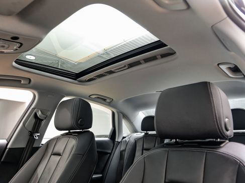 Used 2022 Audi A4 2.0T Premium image 5