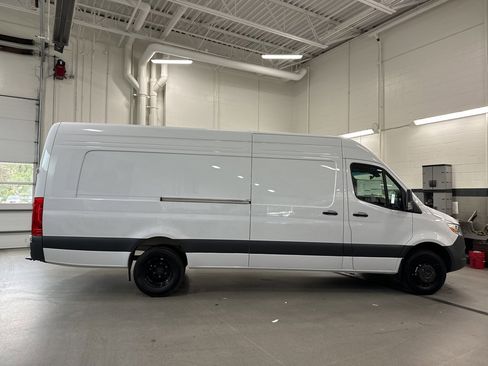 New 2025 Mercedes-Benz Sprinter 3500 image 6