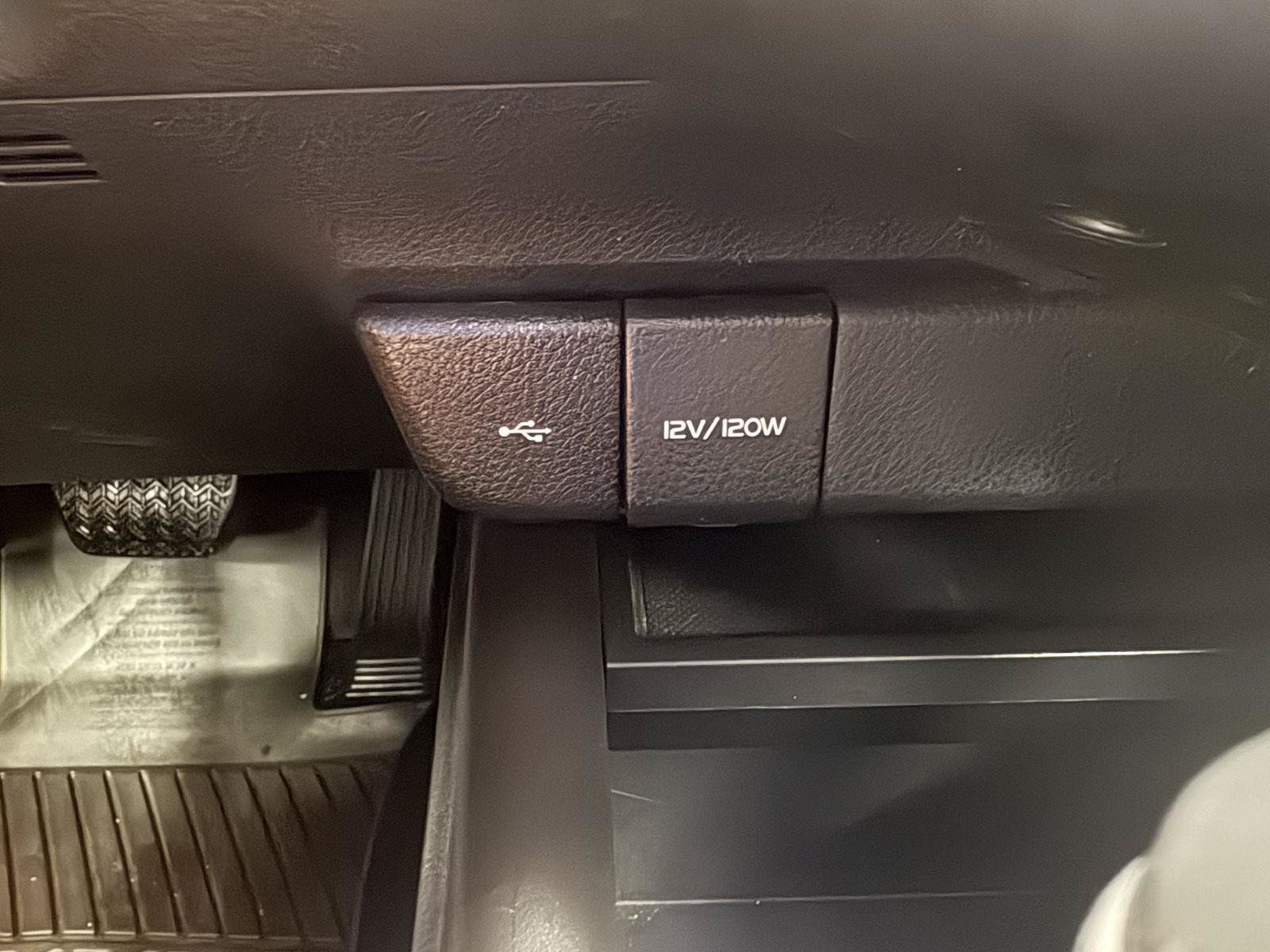 Used 2024 Toyota Camry SE FWD image 28