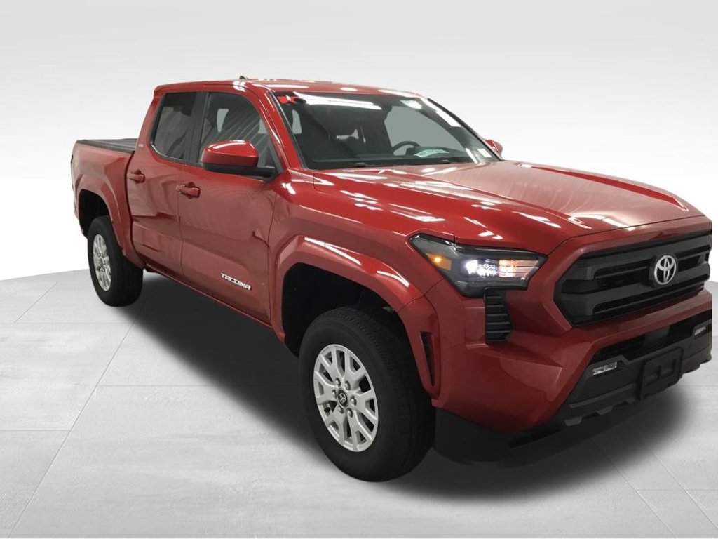 Used 2025 Toyota Tacoma SR5 w/ SR5 Upgrade Package AWD/4WD image 3