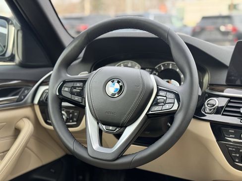 Used 2019 BMW 540i xDrive image 14