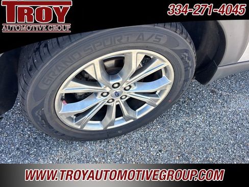 Used 2021 Ford Explorer Limited w/ Equipment Group 301A image 25