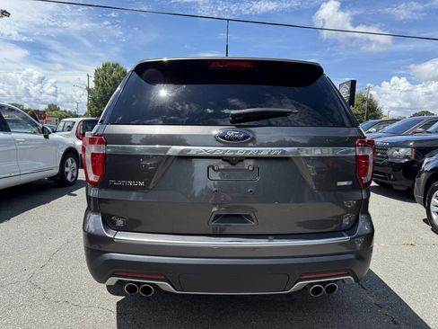 Used 2018 Ford Explorer Platinum image 5