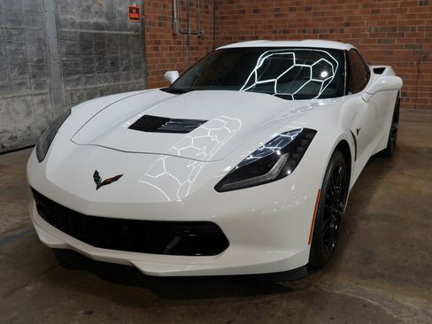 Used 2017 Chevrolet Corvette Stingray Coupe w/ Carbon Flash Badge Package RWD image 6