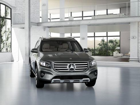 Used 2026 Mercedes-Benz GLB 250 4MATIC image 8
