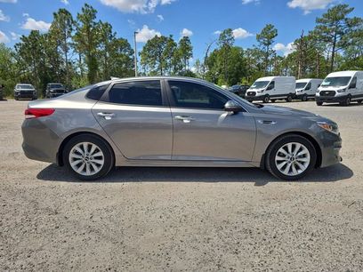 Used 2018 Kia Optima LX w/ 17" Alloy Wheels Package