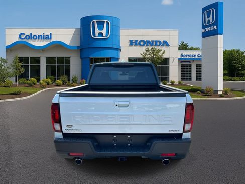 Used 2025 Honda Ridgeline Sport image 5