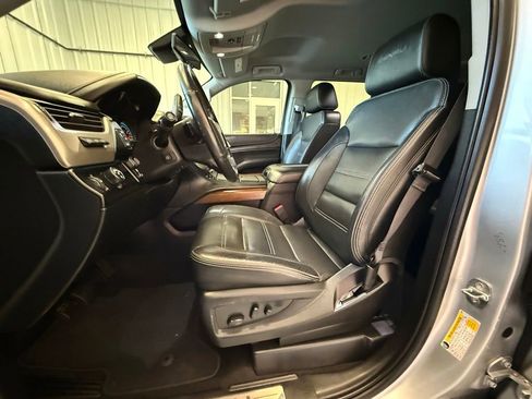 Used 2020 GMC Yukon XL Denali RWD image 30