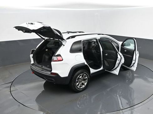 Used 2022 Jeep Cherokee Trailhawk w/ Premium Leather Package AWD/4WD image 27