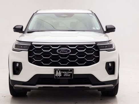 Used 2026 Ford Explorer Platinum w/ LUX Leather Package AWD/4WD image 4