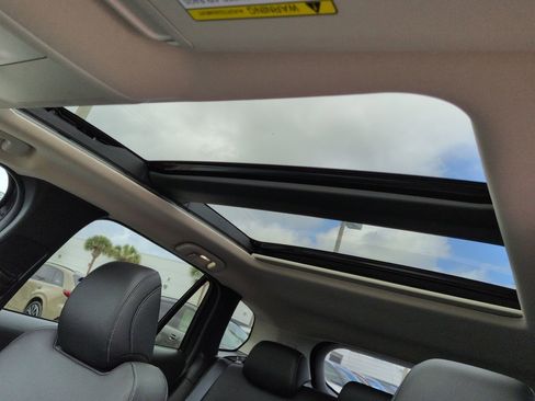 Used 2025 MAZDA CX-50 AWD 2.5 S w/ Premium Package image 20