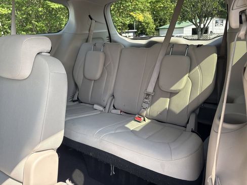 Used 2017 Chrysler Pacifica Touring image 23