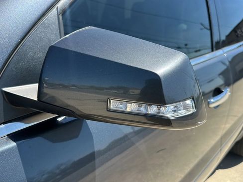 Used 2012 Chevrolet Traverse LT image 12