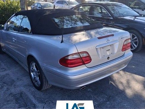 Used 2002 Mercedes-Benz CLK 320 Cabriolet image 2