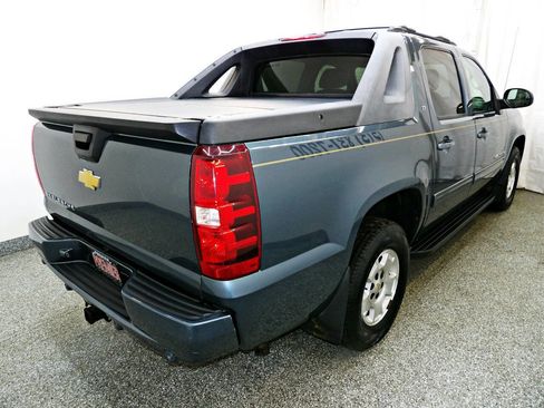 Used 2012 Chevrolet Avalanche LT image 6