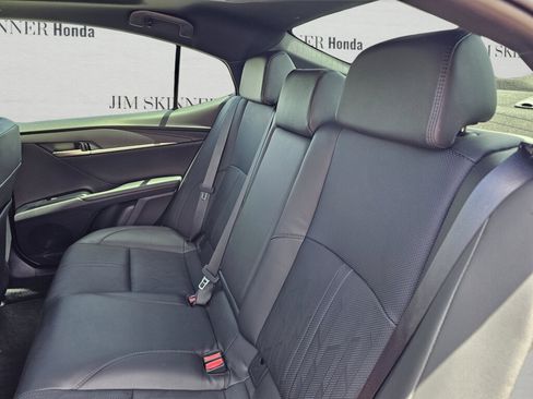 Used 2025 Toyota Camry XSE FWD image 37