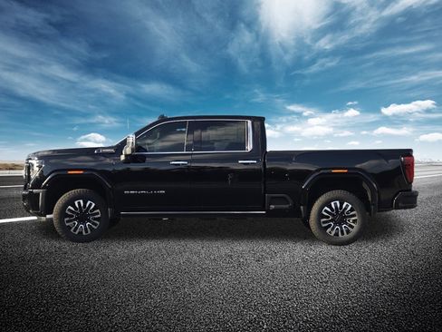 New 2026 GMC Sierra 2500 Denali Ultimate w/ LPO, Black Badging Package image 21