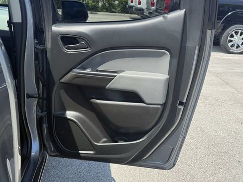 Used 2021 Chevrolet Colorado W/T w/ WT Convenience Package RWD image 34
