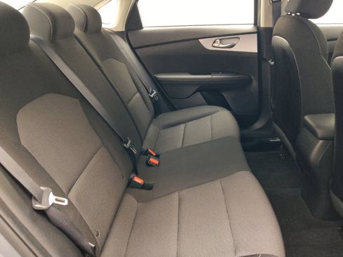 Used 2023 Kia Forte LXS w/ LXS Technology Package FWD image 19