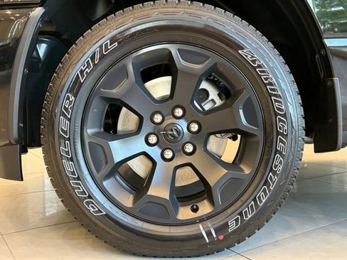 New 2026 RAM 1500 Express AWD/4WD image 10