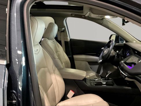Used 2019 Cadillac XT4 Premium Luxury FWD image 29