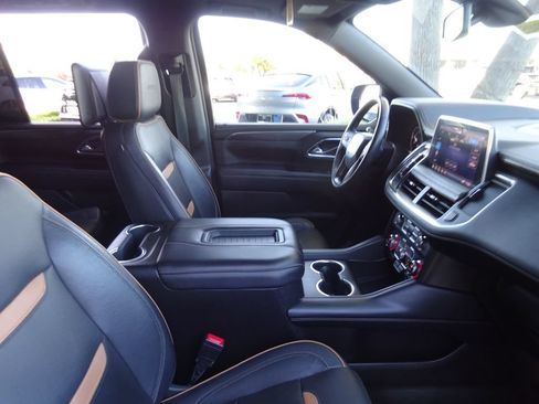 Used 2021 GMC Yukon AT4 w/ AT4 Premium Plus Package AWD/4WD image 16