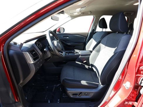 Used 2023 Nissan Rogue SV AWD/4WD image 12