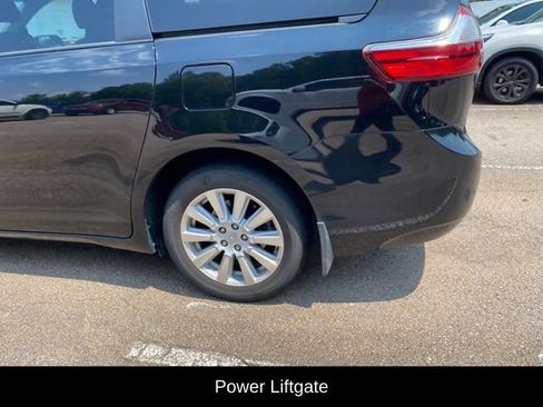 Used 2017 Toyota Sienna XLE w/ XLE Navigation Package AWD/4WD image 11