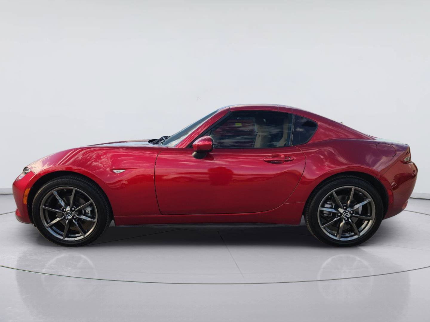 Used 2019 MAZDA MX-5 Miata RF Grand Touring RWD image 4